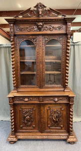 Highly Carved English Oak Hunt Cupboard