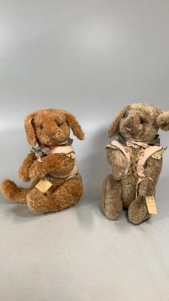 2 Wendy Brent Hand Crafted Rabbits (1 of 6)