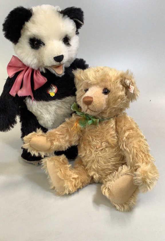 2 Steiff Limited EditionBears (1 of 7)