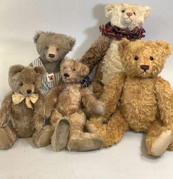5 Non Steiff Bears (1 of 5)