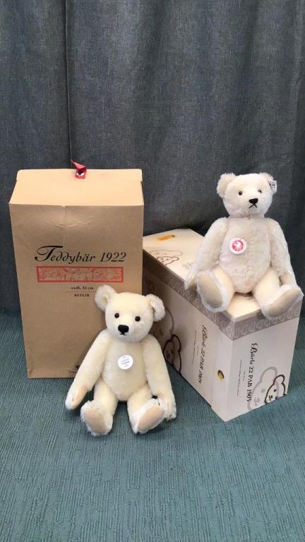 2 Boxed White Steiff Bears (1 of 8)