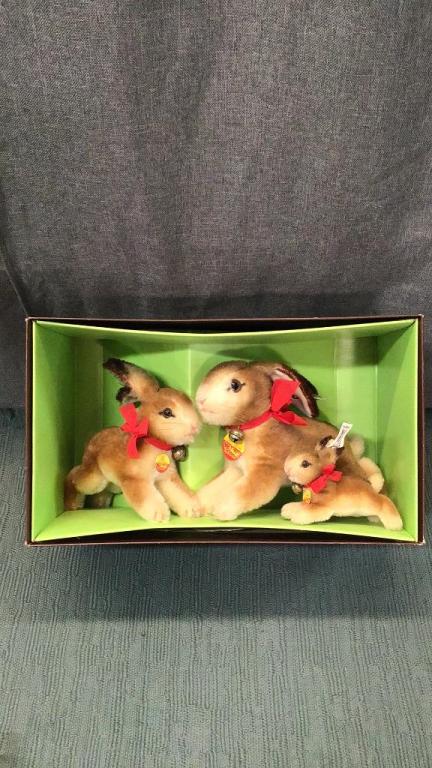 1984 Hoppy Rabbit Boxed Set by Steiff (1 of 5)