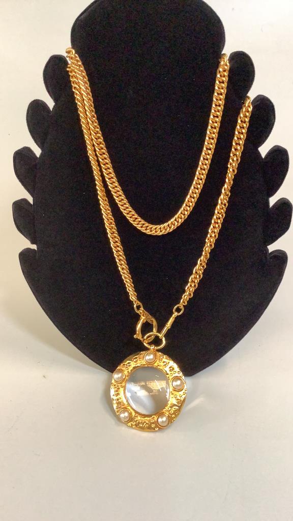 Chanel 20 inch Chain, Magnifying Glass: 2.5 inch round magnifying glass with pearl insets…has Chanel key tag