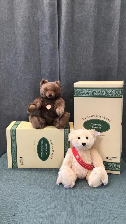 2 Steiff Bears - 1966 Replica and 1994 Vedes (1 of 10)