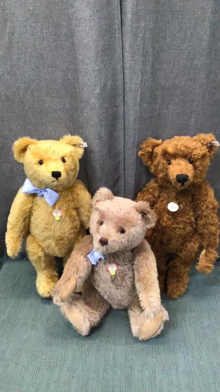 3 Steiff Bears (1 of 12)