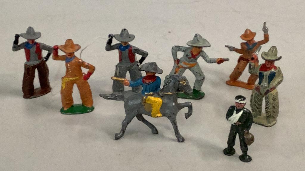 8 Lead Cowboy / Soldier Figures (1 of 5)
