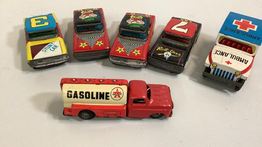 6 Japan Tin Litho Cars (1 of 6)