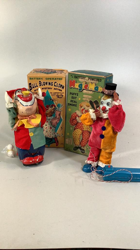 2 Japan Battery PoweredAction Toys (1 of 6)