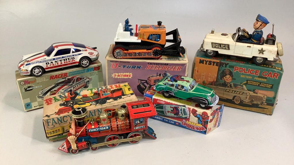 5 Vintage Tin Action aToys (1 of 6)