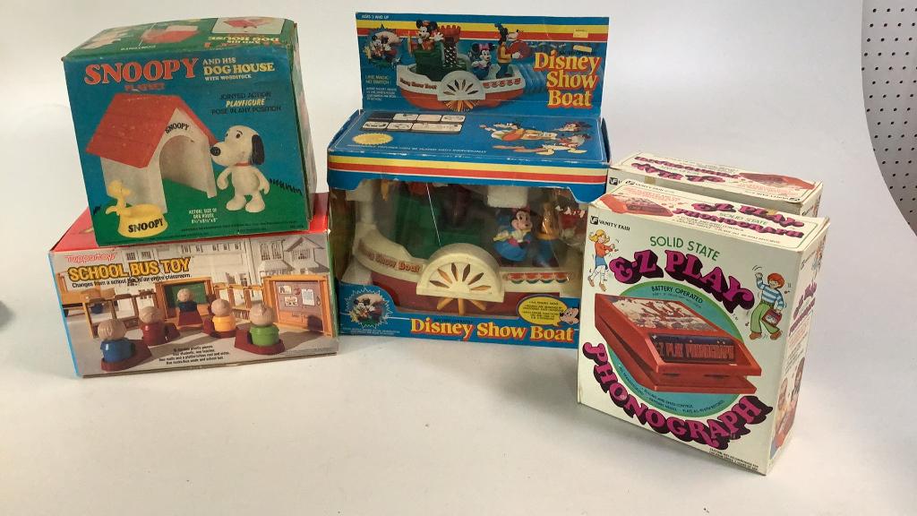 5 Vintage Toys (1 of 6)