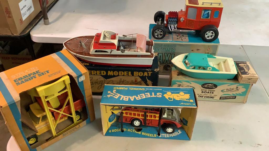 5 Vintage Toys (1 of 6)