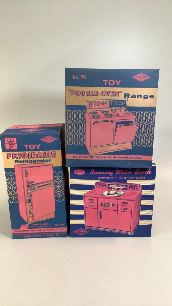 Wolverine 3 Piece Toy Kitchen Set (1 of 5)