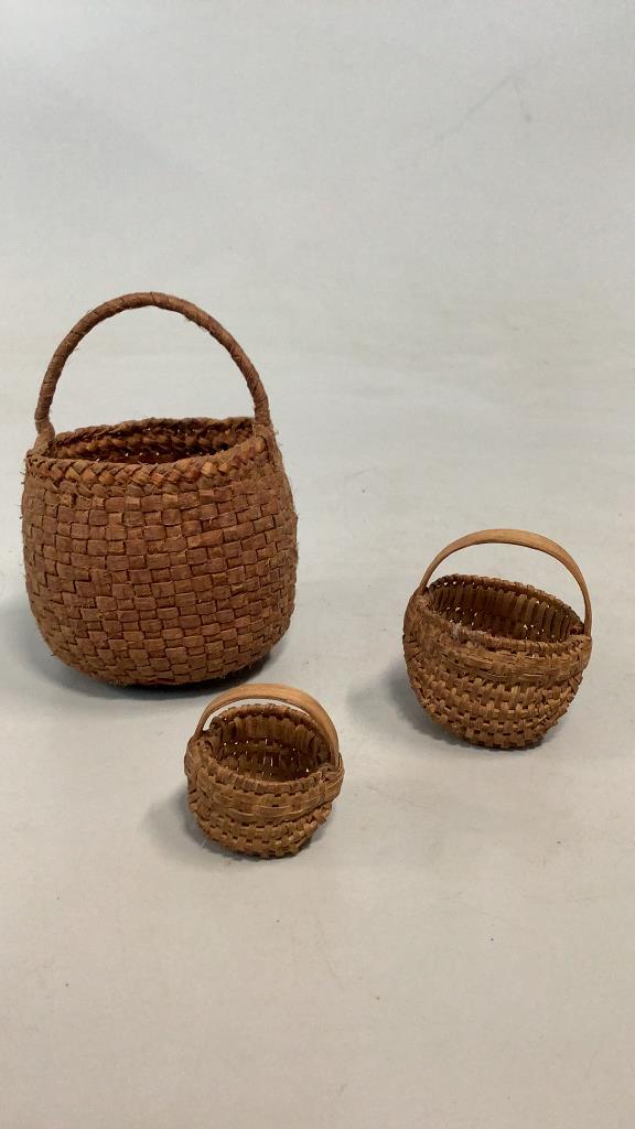 3 Miniature Baskets (1 of 6)