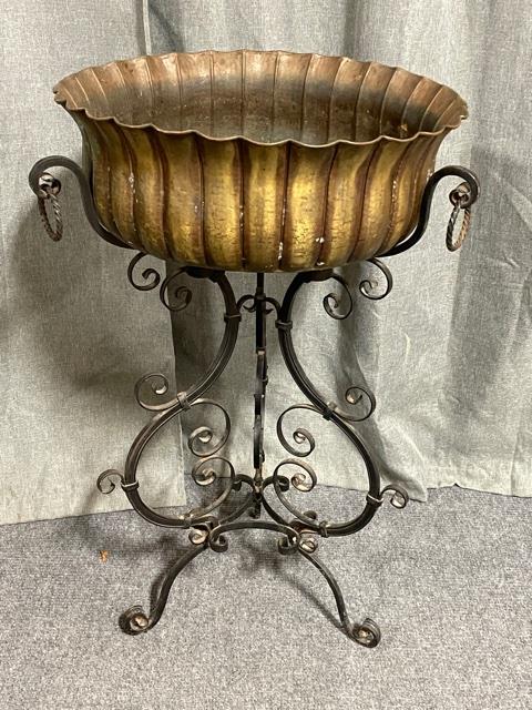 Iron Victorian Planter W Hammered Copper Basin (1 of 2)