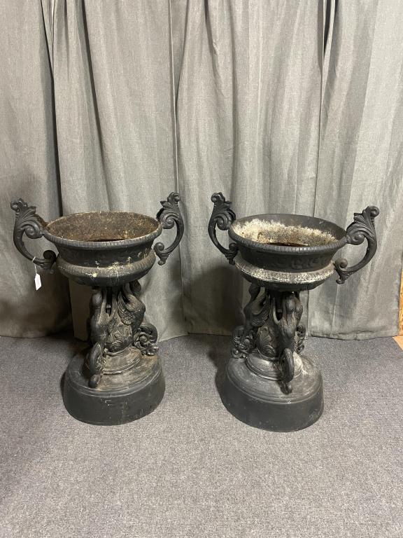 Pair Cast  Aluminum Garden Planters (1 of 6)