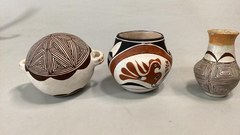 3 Pieces Acoma Pueblo Native Pottery (1 of 8)