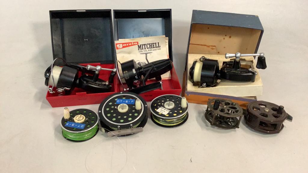 8 Spinner Reels (1 of 3)