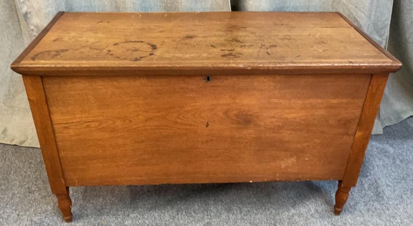 Tennessee 6 Board Walnut Blanket Chest (1 of 5)