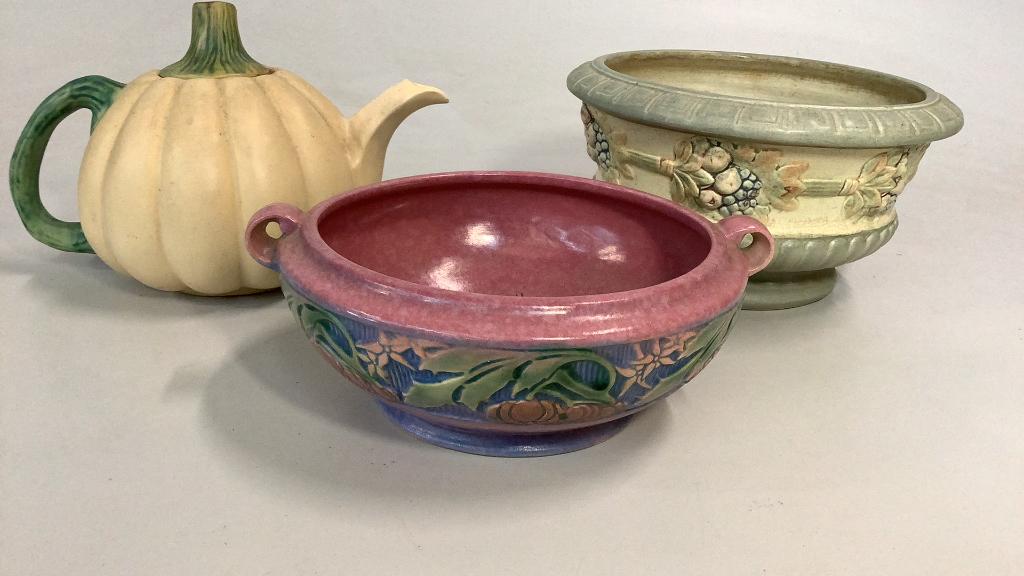 Welder Teapot, Roma Planter, Roseville Low Bowl (1 of 5)