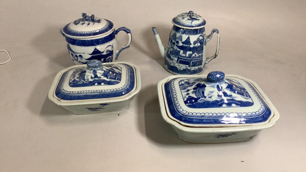 4 Pieces of Canton Porcelain (1 of 7)
