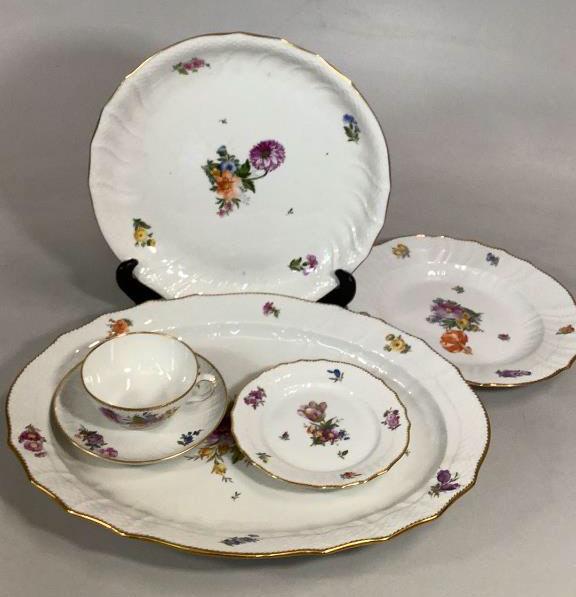 Royal Copenhagen  China, Frijsenborgn (1 of 4)