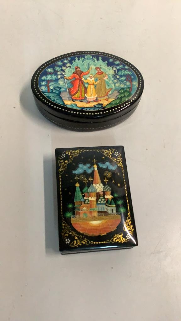2 Russian Lacquer Fairy Tale Boxes (1 of 5)