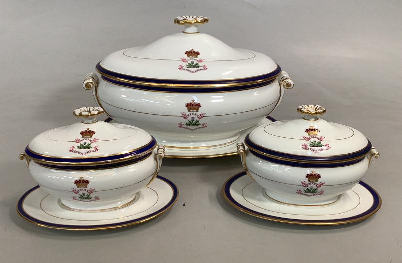 Wedgwood Tureen Table Service (1 of 6)