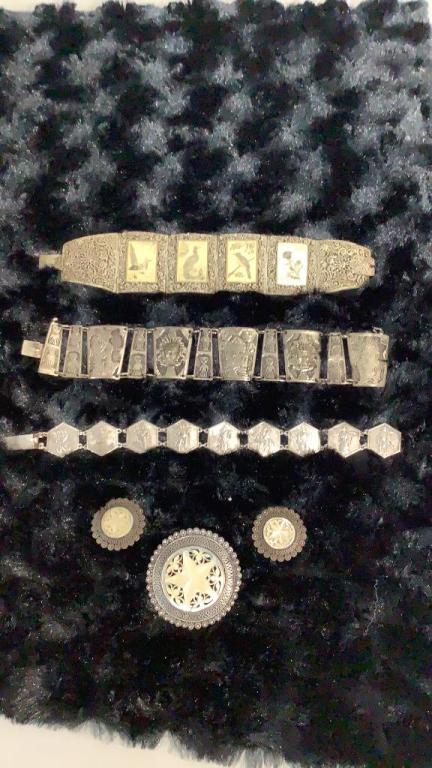 3 Bracelets, Broach Set (1 of 6)