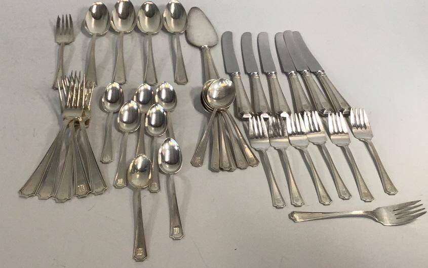 37 Pieces Gorham  Sterling Flatware (1 of 6)