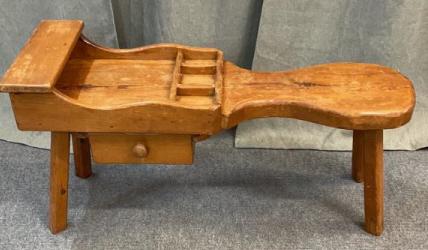 Heart Pine Cobblers Bench (1 of 2)