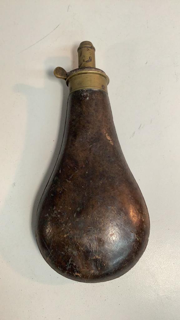English Leather Clad Powder Flask (1 of 3)
