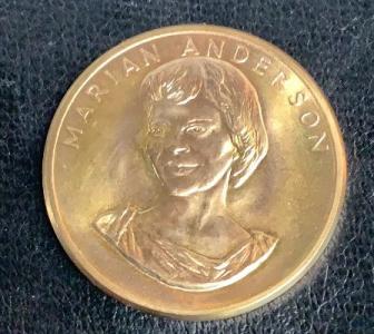 1981 US 1/2 oz Gold Commemorative  Medal (1 of 4)