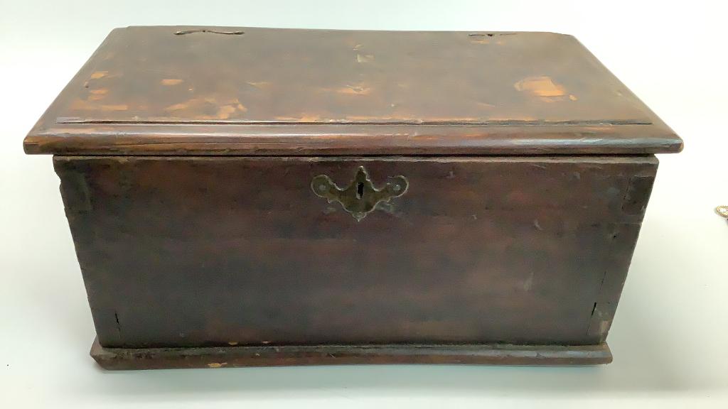Dovetailed Small Trunk (1 of 5)