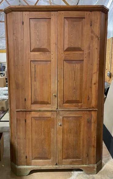 Heart Pine Corner Cabinet (1 of 2)