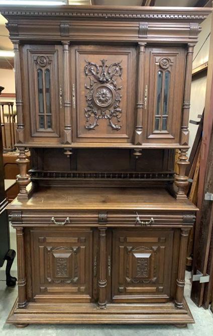 Belgian Oak Hunt  Cupboard (1 of 8)