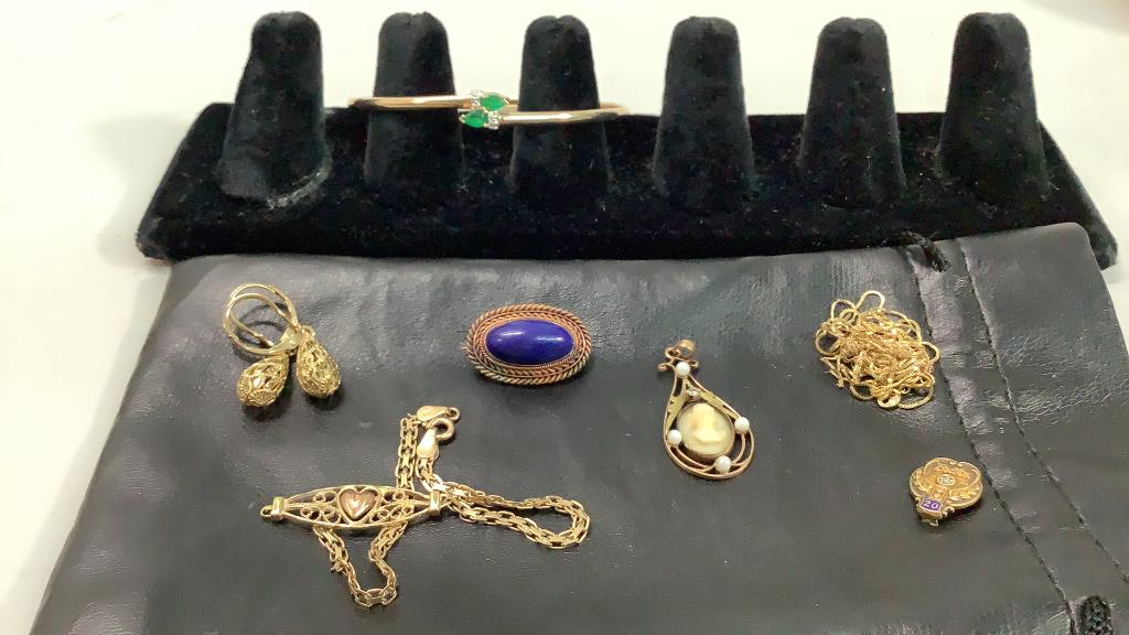 7 Pieces MixedGold Jewelry (1 of 5)