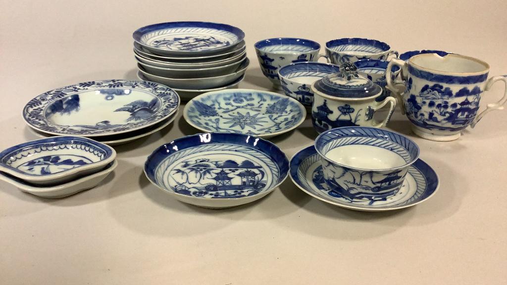 22 Pieces Mixed Canton Export Porcelain: Saucers, cups, tea cups ( some rim chips)