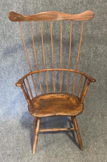 Early Oak & Maple Comb Back Windsor (1 of 2)