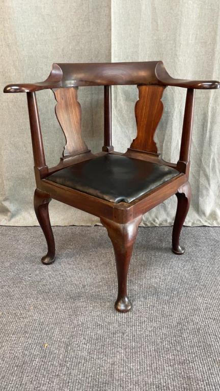 Period Mahogany Queen Anne Corner Chair: Leather seat, fiddle back, pegged construction , sturdy,