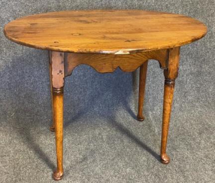 Elmwood Queen Anne Style Tea Table (1 of 3)