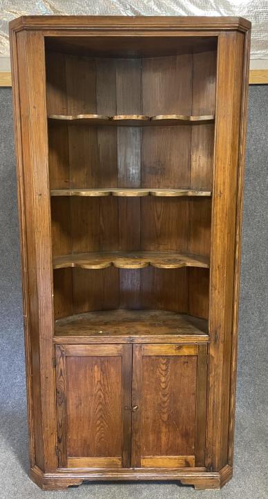 Early Barrel Back Yellow Pine Corner Cabinet (1 of 5)