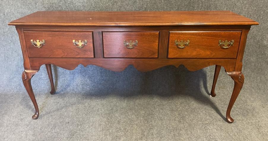 Hinkle Harris Mahogany Sideboard: Queen Anne style, shell Carved knees, 34 tall x 68.5 long x 20.5 deep