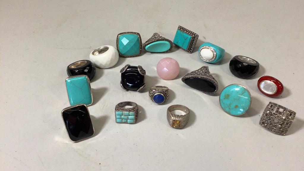 18 Ladies Fashion Rings: Some marked 925, some Marcasite, plastic ( not tested)