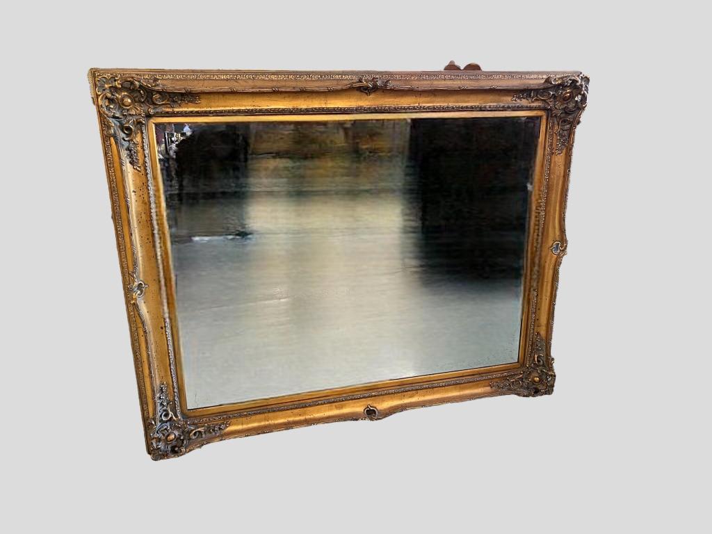LaBarge Gilded Mirror: Classic La Barge mirror, carved & gilded frame, beveled mirror47 x 58 x 4
