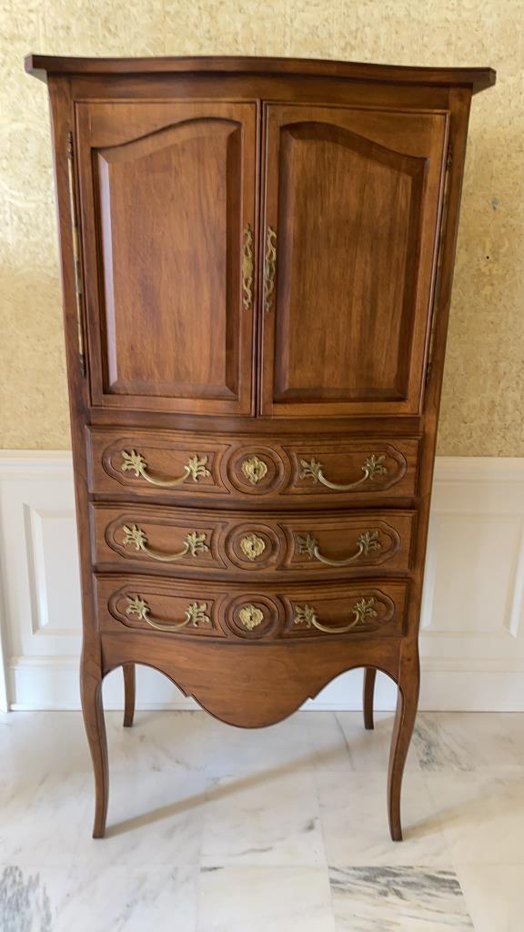 French Style Gentlemans Chest (1 of 6)