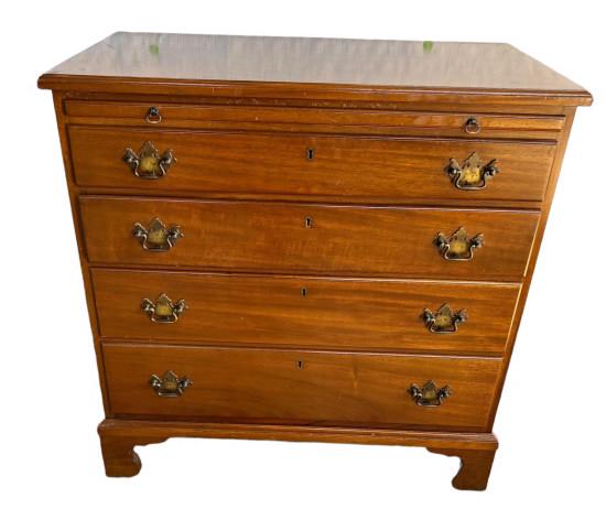 Walnut Chippendale Style Bachelors Chest: Biggie furniture CO, 34.5 t x 34.5 w x 20 d