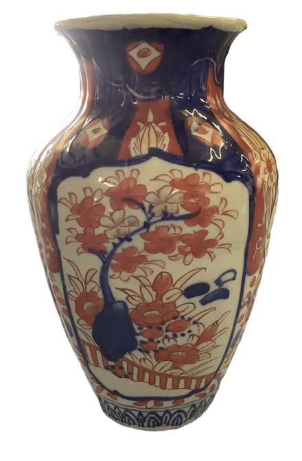 Asian Imari Vase: 10 inch bulbous vase, melon form w/ flaring rim, cobalt and iron red foliate panels, bats to rim