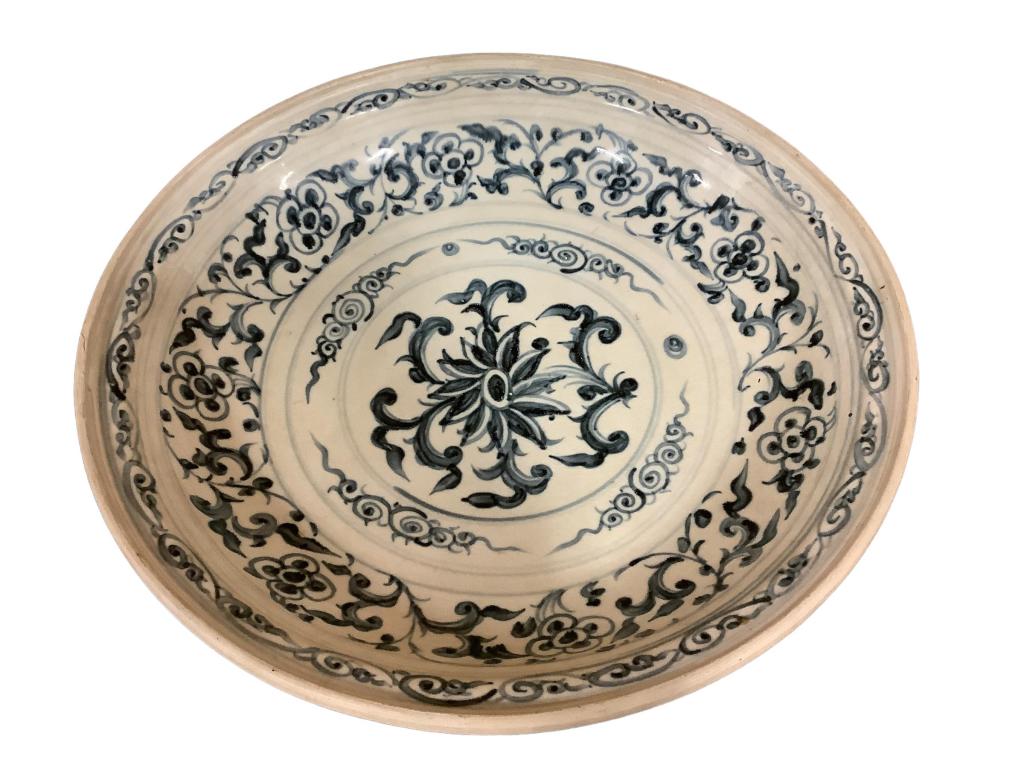Chinese Blue and White Charger: 15.5 inches, repeating floral design, made for Southeast Asian market, deep bowl, Ming Dynasty