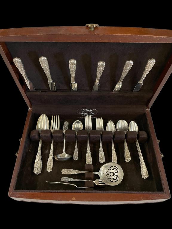 44 PCs Westmorland Sterling Flatware (1 of 6)