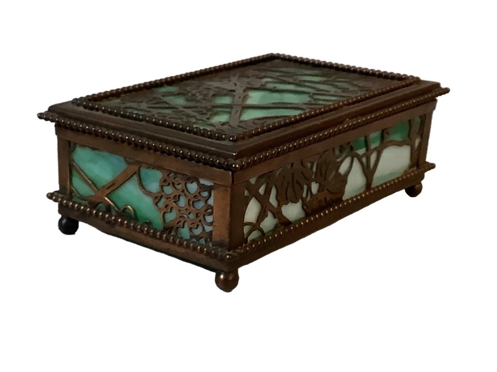 Tiffany Studios Grapevine Box (1 of 5)